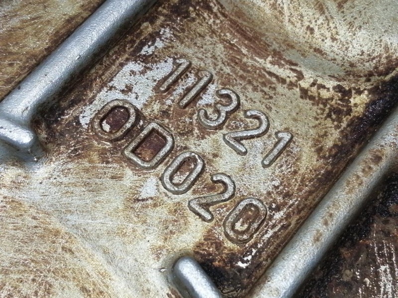 Recambio de tapa distribucion para toyota avensis berlina (t 22) 1.6 terra (4-ptas.) referencia OEM IAM 113210D020  