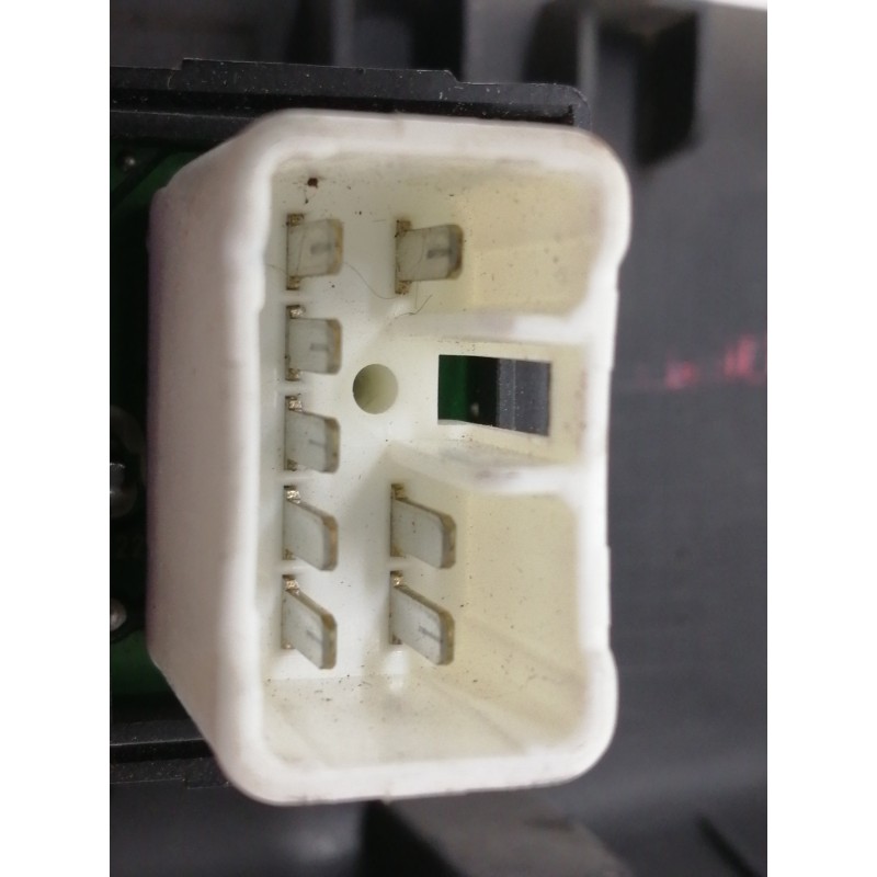 Recambio de mando elevalunas delantero derecho para kia cee´d emotion referencia OEM IAM 823611H300  