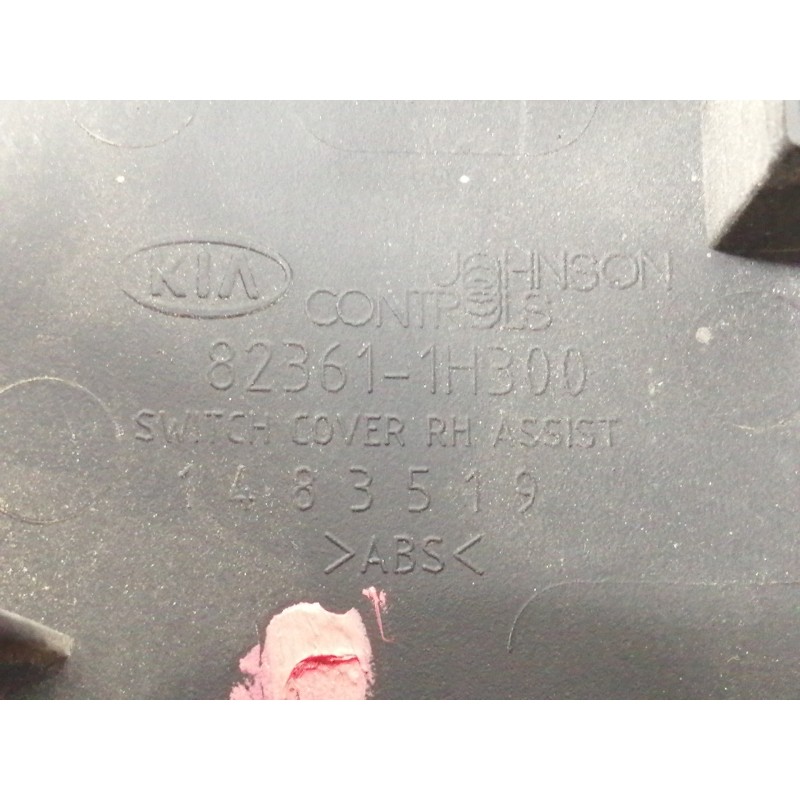 Recambio de mando elevalunas delantero derecho para kia cee´d emotion referencia OEM IAM 823611H300  