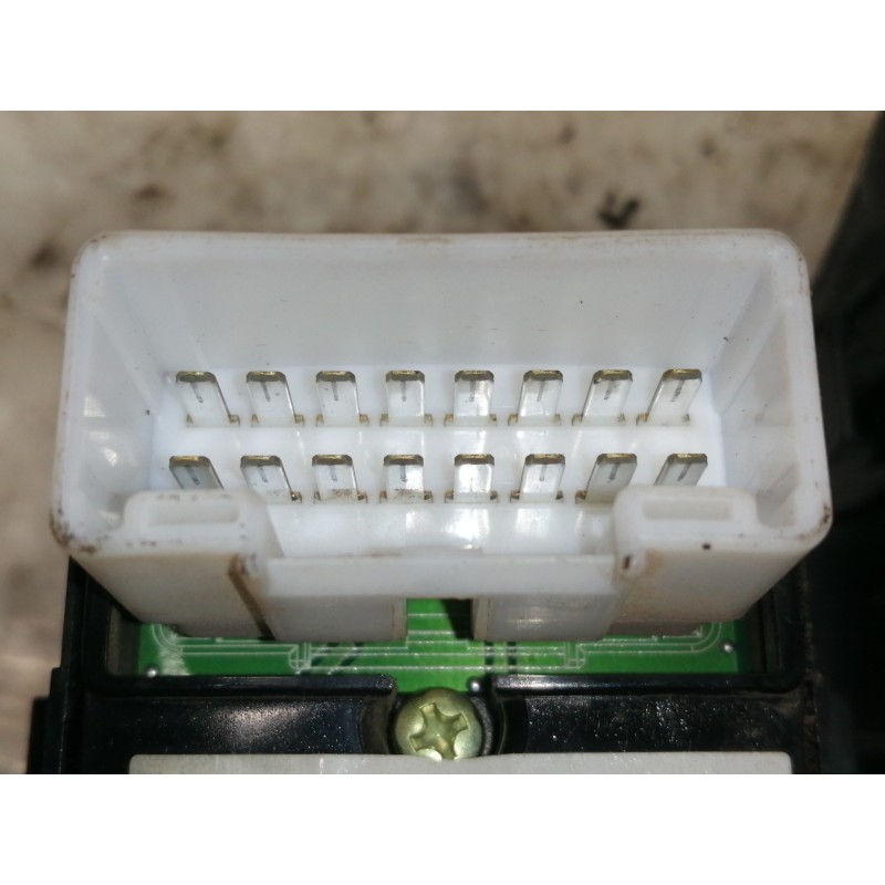 Recambio de mando elevalunas delantero izquierdo para kia cee´d emotion referencia OEM IAM 36949K 712B01600355 