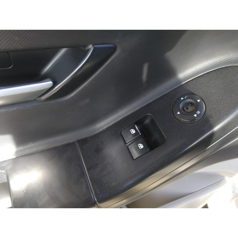 Recambio de mando elevalunas delantero izquierdo para kia cee´d emotion referencia OEM IAM 36949K 712B01600355 