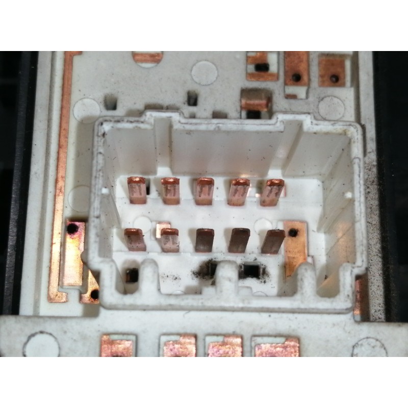 Recambio de mando elevalunas delantero izquierdo para kia cee´d emotion referencia OEM IAM 36949K 712B01600355 