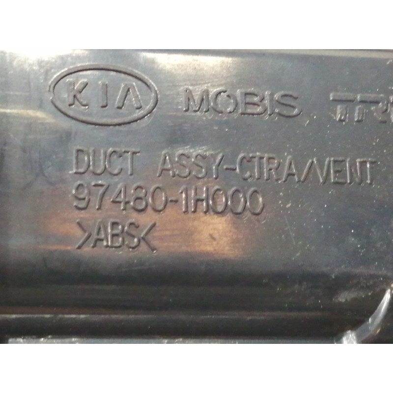 Recambio de rejilla aireadora para kia cee´d emotion referencia OEM IAM 847401H000  