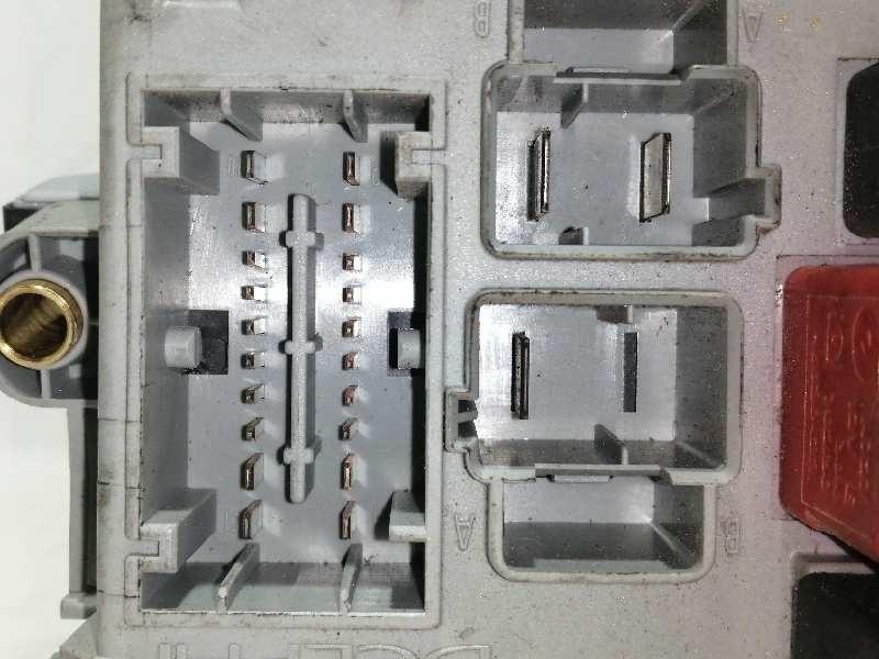 Recambio de caja reles / fusibles para fiat punto berlina (188) 1.2 16v elx referencia OEM IAM 46774358NPL  