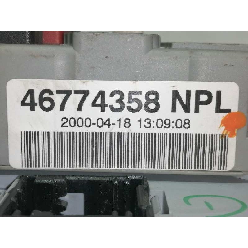 Recambio de caja reles / fusibles para fiat punto berlina (188) 1.2 16v elx referencia OEM IAM 46774358NPL  