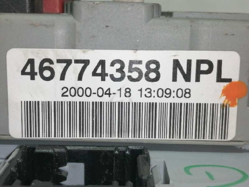 Recambio de caja reles / fusibles para fiat punto berlina (188) 1.2 16v elx referencia OEM IAM 46774358NPL  