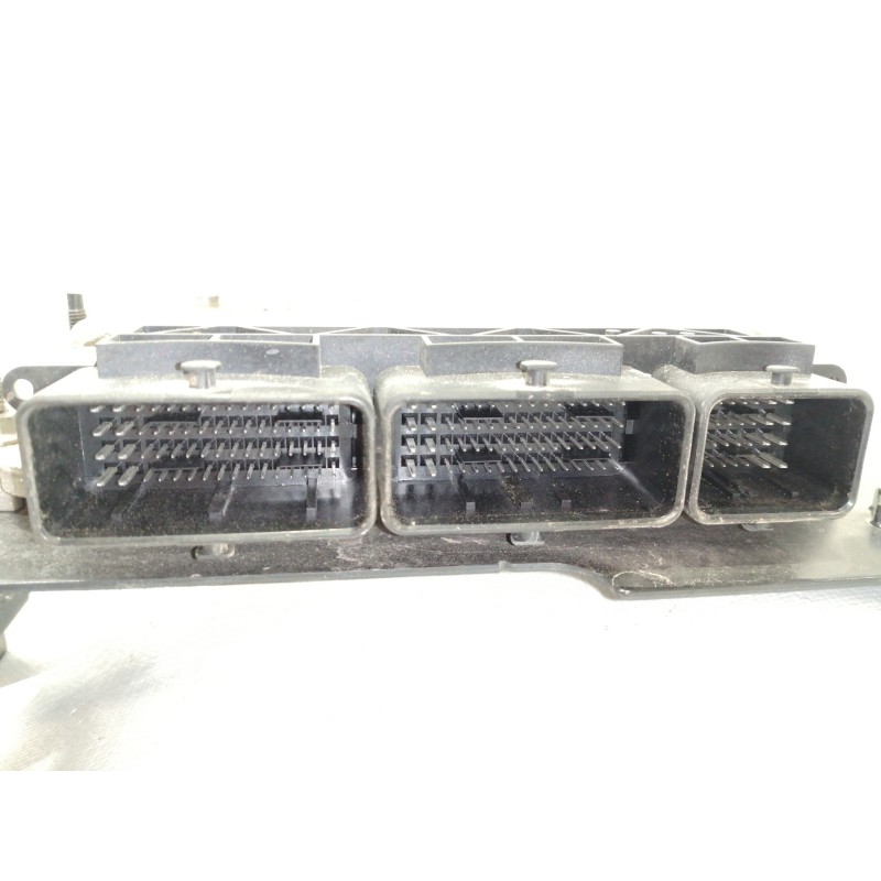 Recambio de centralita motor uce para renault kangoo profesional referencia OEM IAM 0281030899  