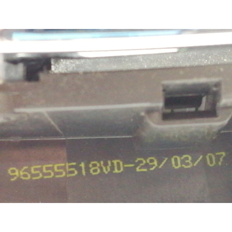 Recambio de maneta interior delantera izquierda para citroën c4 picasso exclusive referencia OEM IAM 96555518VD  