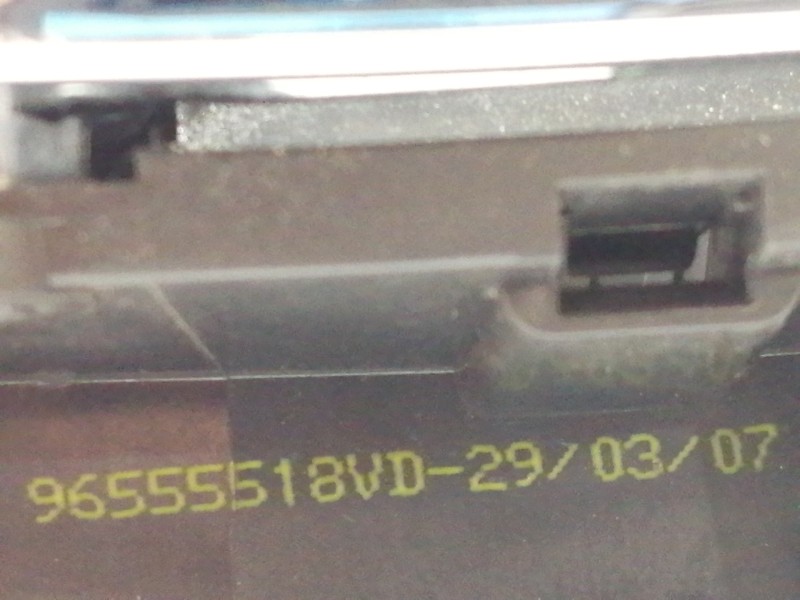 Recambio de maneta interior delantera izquierda para citroën c4 picasso exclusive referencia OEM IAM 96555518VD  