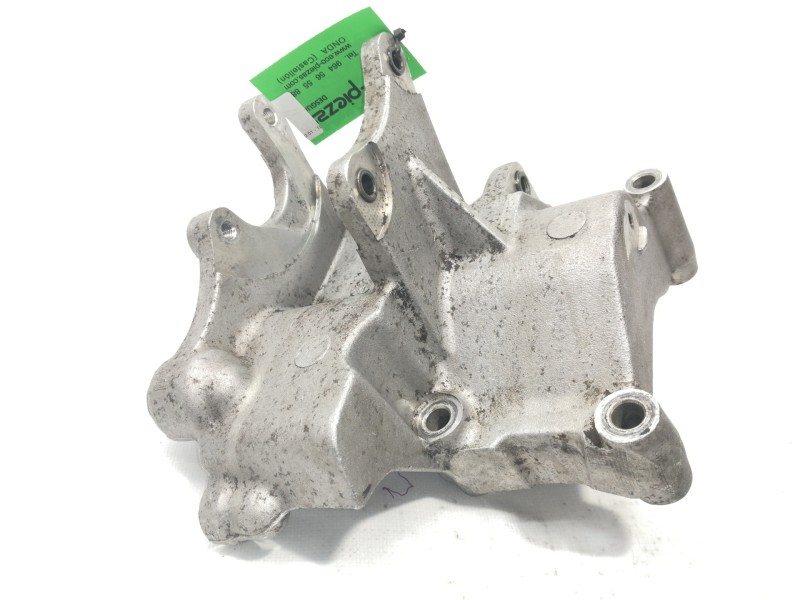 Recambio de soporte alternador para hyundai trajet (fo) 2.0 crdi gls referencia OEM IAM   