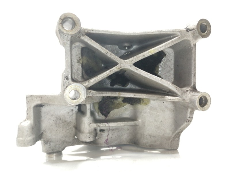 Recambio de soporte alternador para hyundai trajet (fo) 2.0 crdi gls referencia OEM IAM   