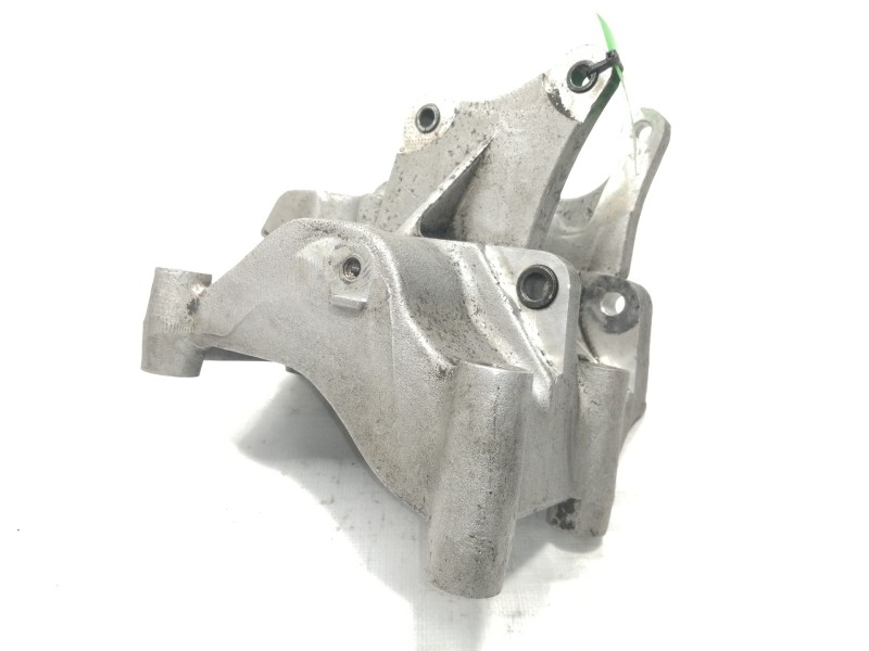 Recambio de soporte alternador para hyundai trajet (fo) 2.0 crdi gls referencia OEM IAM   