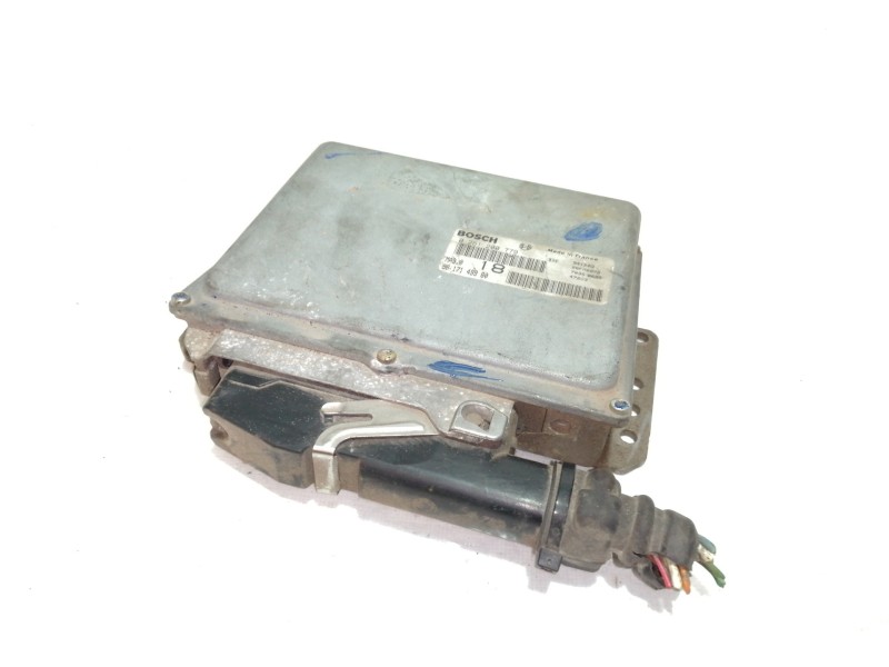Recambio de centralita motor uce para peugeot 106 (s1) xs referencia OEM IAM 0261200779  