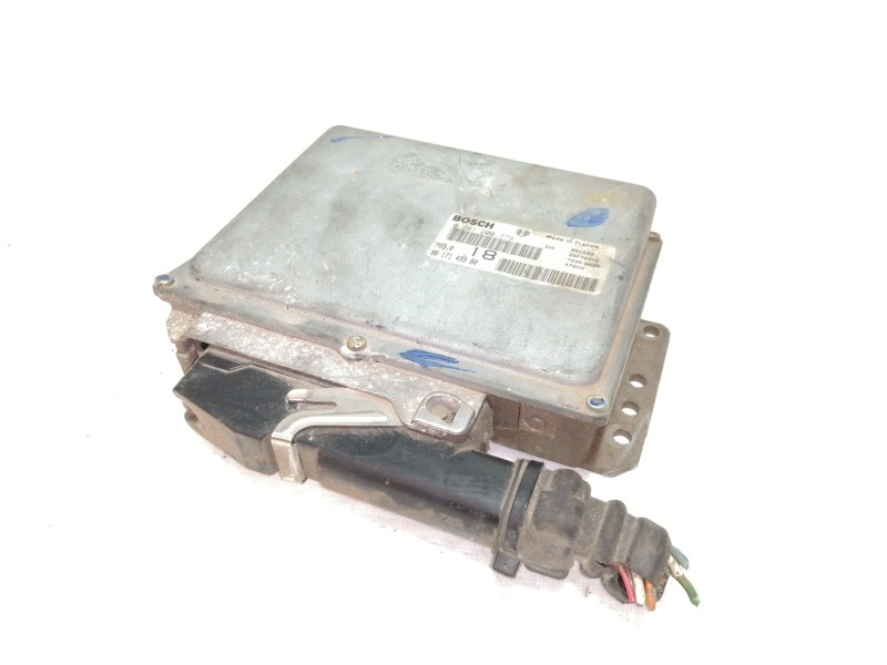 Recambio de centralita motor uce para peugeot 106 (s1) xs referencia OEM IAM 0261200779  