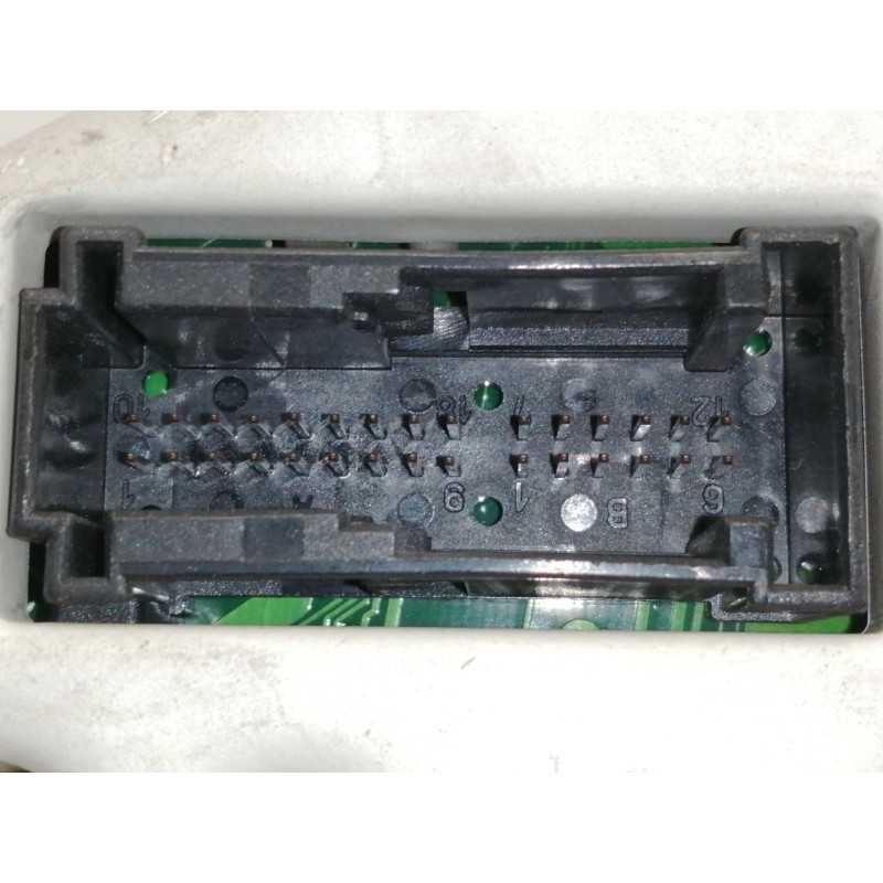 Recambio de cuadro instrumentos para mercedes-benz clase m (w163) 270 cdi (163.113) referencia OEM IAM A1635403011  