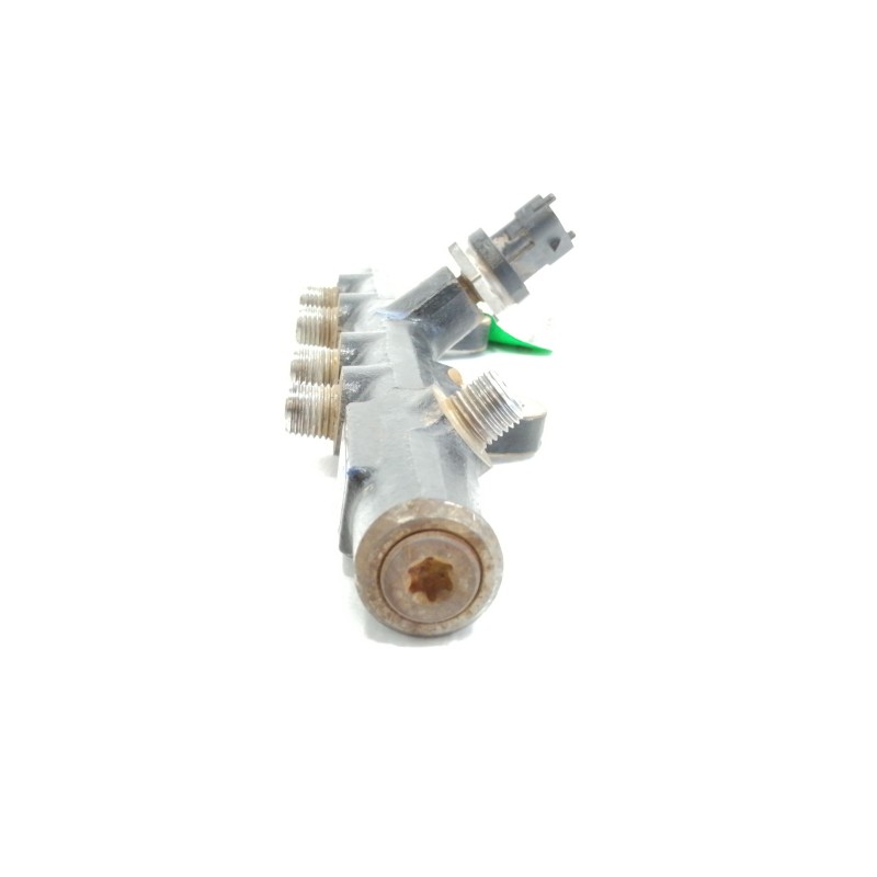 Recambio de rampa inyectora para renault kangoo profesional referencia OEM IAM 8200669695  