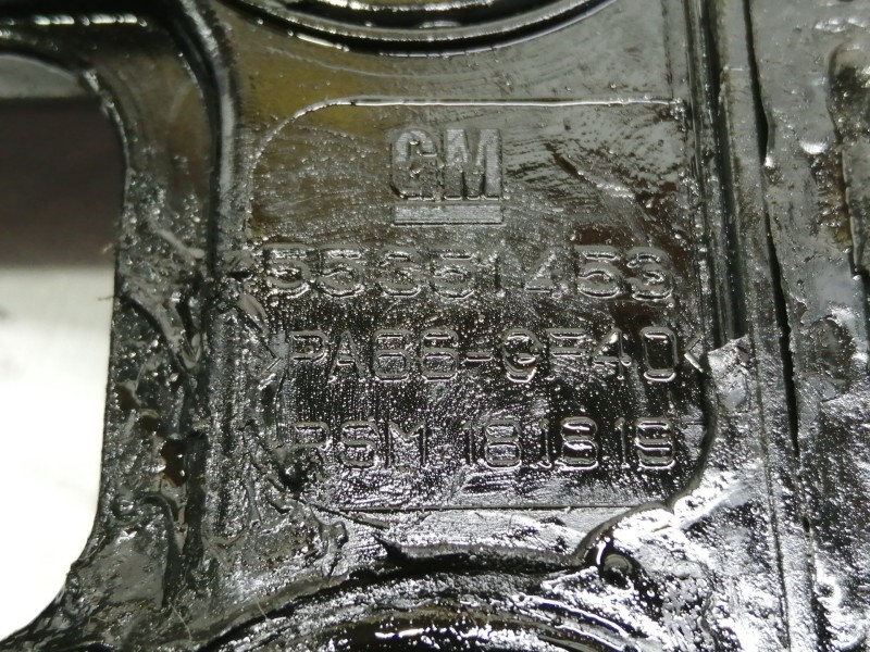 Recambio de tapa balancines para cadillac cts 3.2 elegance referencia OEM IAM 55351453  