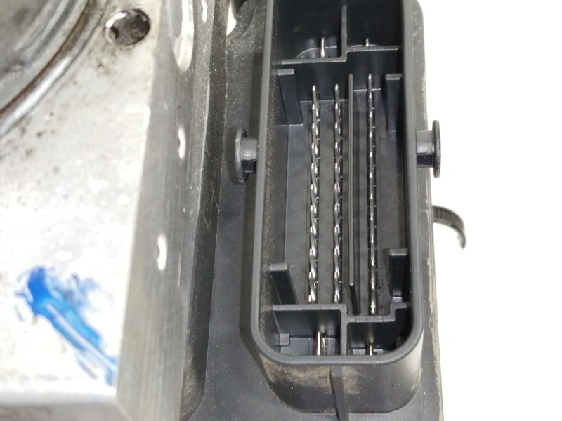 Recambio de abs para opel crossland x edition referencia OEM IAM 9818695380 970025 3557994