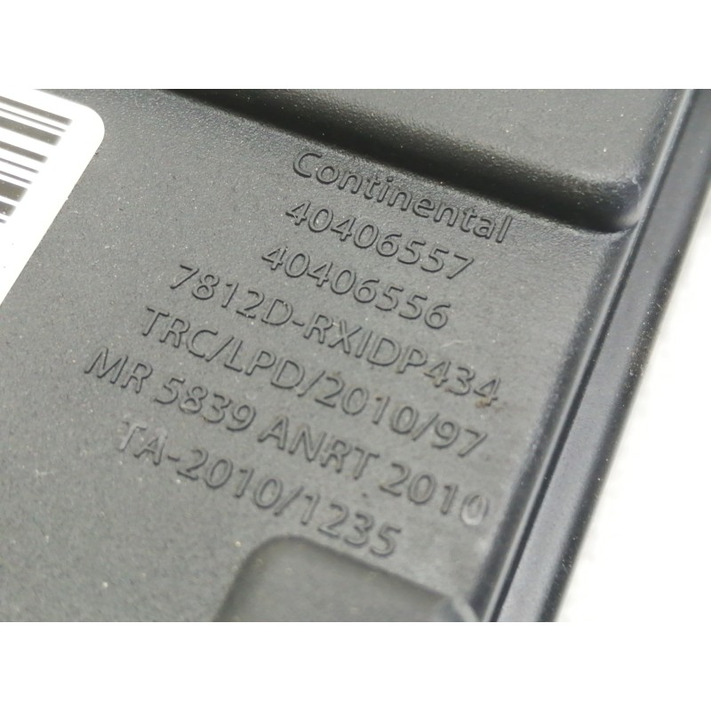 Recambio de caja reles / fusibles para renault megane iv berlina 5p limited referencia OEM IAM 284B10363R A2C32559700 