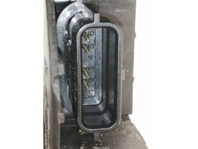 Recambio de cerradura puerta trasera derecha para renault megane iv berlina 5p limited referencia OEM IAM 825021410R  