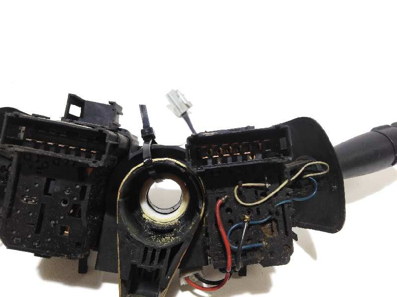 Recambio de mando intermitentes para nissan kubistar (x76) pro (l1) referencia OEM IAM 8200379529  