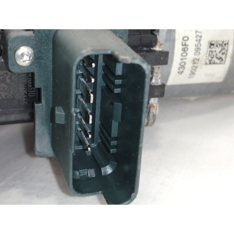 Recambio de elevalunas delantero derecho para renault megane iv berlina 5p limited referencia OEM IAM 807206746R  