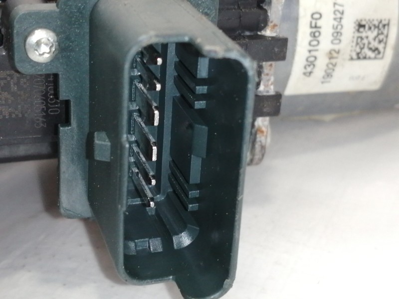 Recambio de elevalunas delantero derecho para renault megane iv berlina 5p limited referencia OEM IAM 807206746R  