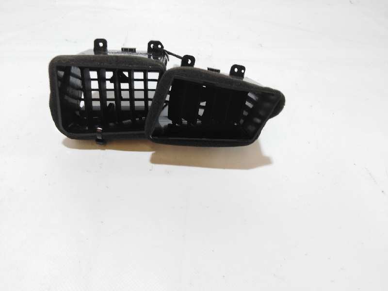 Recambio de rejilla aireadora para ssangyong kyron 200 xdi limited referencia OEM IAM   