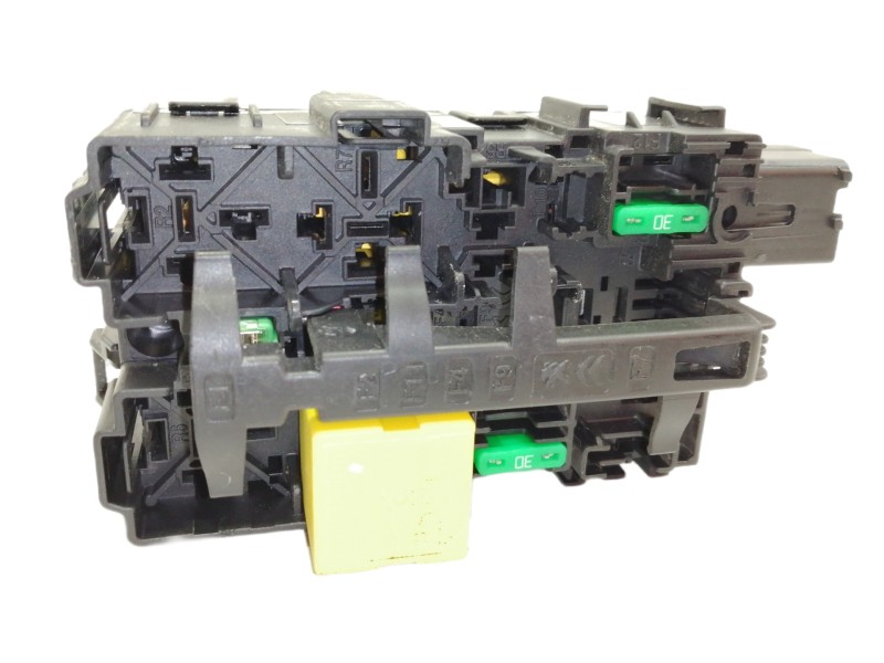 Recambio de caja reles / fusibles para opel crossland x edition referencia OEM IAM 9812661980  