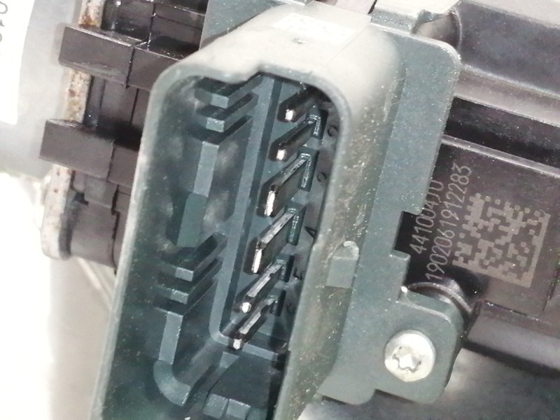 Recambio de elevalunas trasero izquierdo para renault megane iv berlina 5p limited referencia OEM IAM 827218403R  