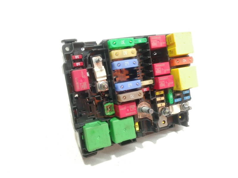 Recambio de caja reles / fusibles para opel crossland x edition referencia OEM IAM 9804846880  