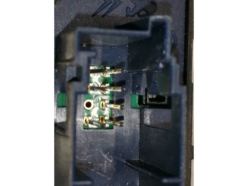 Recambio de interruptor para opel crossland x edition referencia OEM IAM YP00032777  