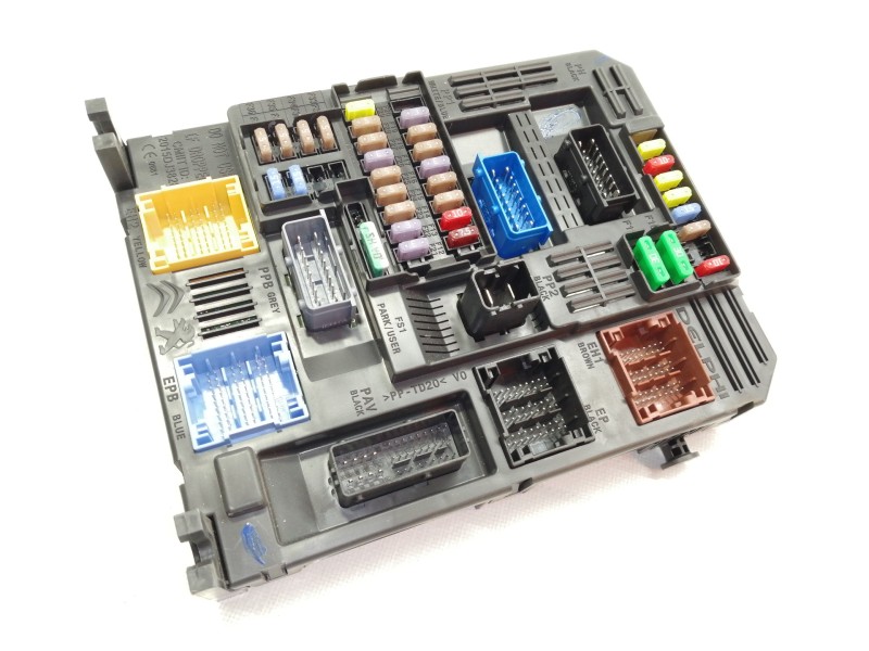 Recambio de caja reles / fusibles para opel crossland x edition referencia OEM IAM 9819851280  