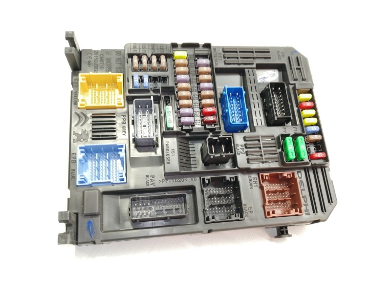 Recambio de caja reles / fusibles para opel crossland x edition referencia OEM IAM 9819851280  