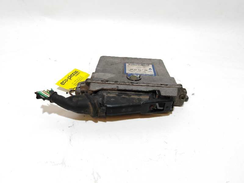 Recambio de centralita motor uce para renault clio ii fase i (b/cbo) 1.9 d referencia OEM IAM 7700104956  