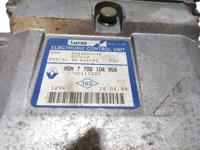 Recambio de centralita motor uce para renault clio ii fase i (b/cbo) 1.9 d referencia OEM IAM 7700104956  