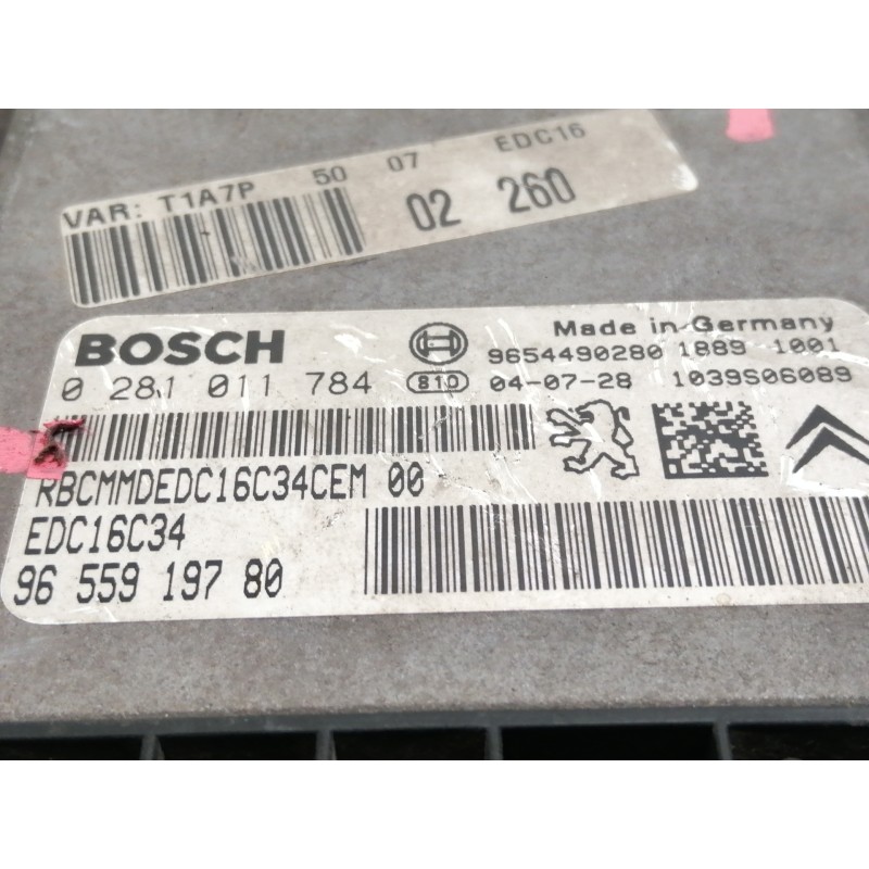 Recambio de centralita motor uce para peugeot 206 berlina x-line referencia OEM IAM 0281011784  