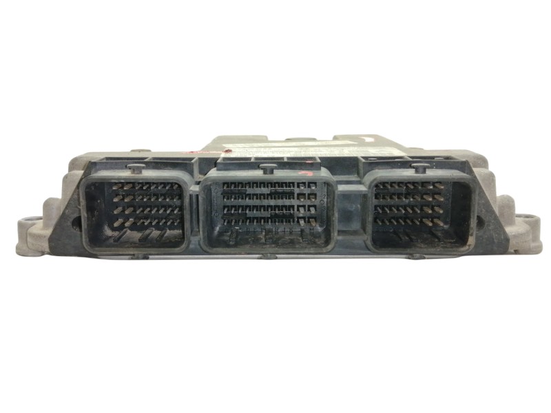 Recambio de centralita motor uce para peugeot 206 berlina x-line referencia OEM IAM 0281011784  