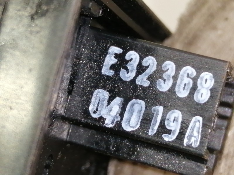 Recambio de mando elevalunas trasero izquierdo para renault megane iv berlina 5p limited referencia OEM IAM   