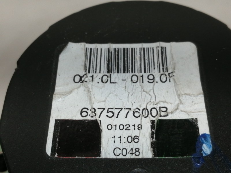 Recambio de cinturon seguridad trasero central para opel crossland x edition referencia OEM IAM 637577600B 39125915 463030000000