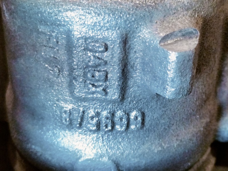 Recambio de mangueta delantera izquierda para renault megane iv berlina 5p limited referencia OEM IAM 400157901R 3330C 410110528