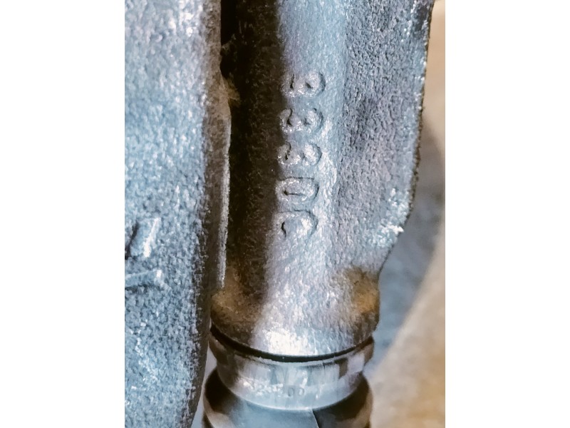 Recambio de mangueta delantera izquierda para renault megane iv berlina 5p limited referencia OEM IAM 400157901R 3330C 410110528