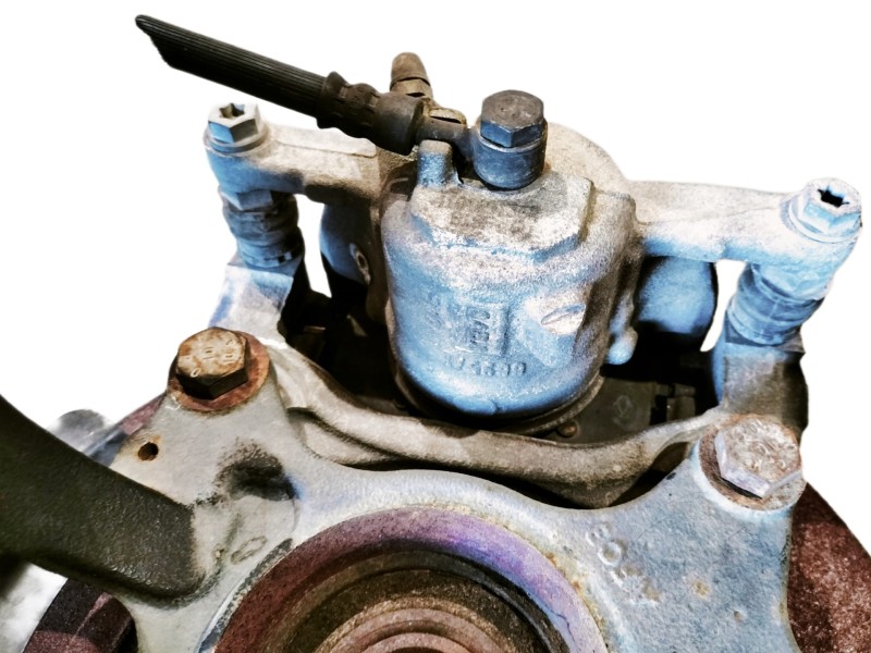 Recambio de mangueta delantera izquierda para renault megane iv berlina 5p limited referencia OEM IAM 400157901R 3330C 410110528