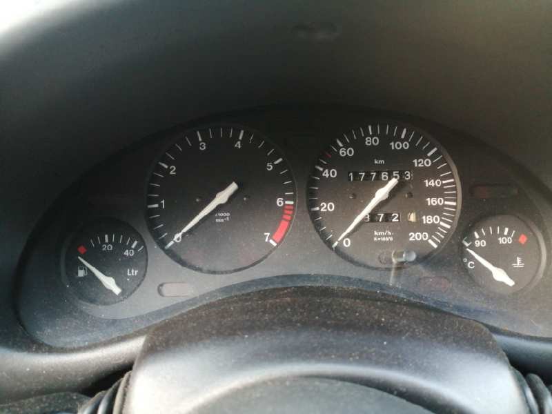 Recambio de cuadro instrumentos para opel corsa b viva referencia OEM IAM 81117906  