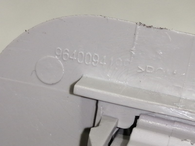 Recambio de parasol derecho para renault megane iv berlina 5p limited referencia OEM IAM 964009419  