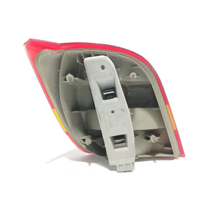 Recambio de piloto trasero derecho para ford fiesta berl./courier 1.3 cat referencia OEM IAM 89FG13N004AA  