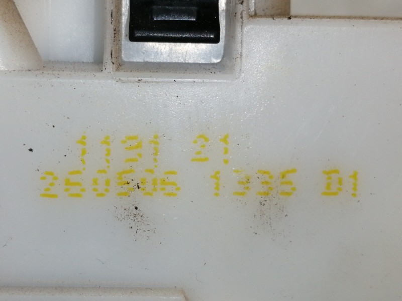 Recambio de cerradura puerta delantera derecha para renault scenic ii authentique referencia OEM IAM 119121  