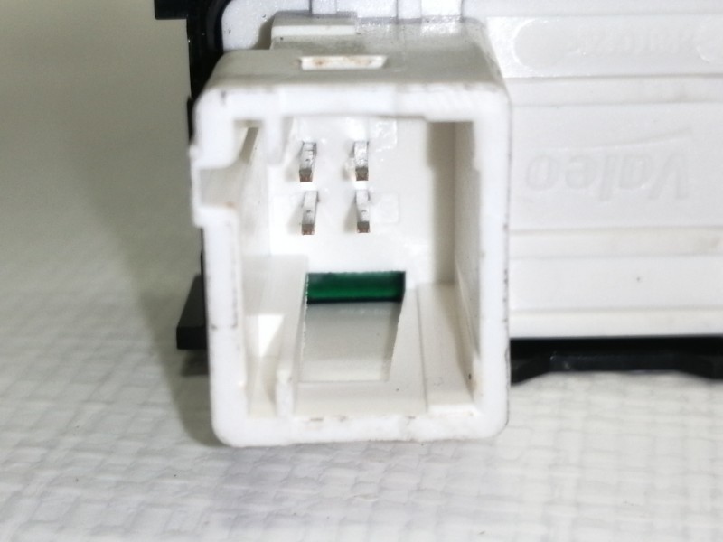 Recambio de mando elevalunas trasero izquierdo para opel crossland x edition referencia OEM IAM 13483539  