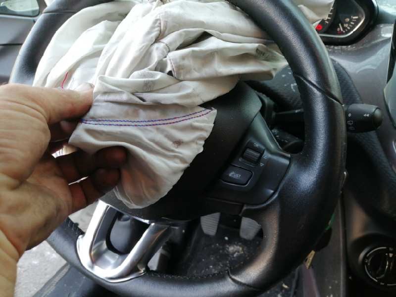 Recambio de volante para peugeot 2008 (--.2013) allure referencia OEM IAM 98084115ZD 619138200C A47BE1B7 86758B03 28375449 61965