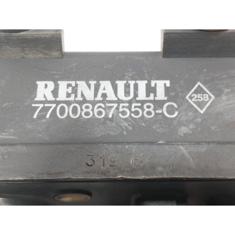 Recambio de caja precalentamiento para volvo v40 familiar 1.9 turbodiesel referencia OEM IAM 7700867558C  